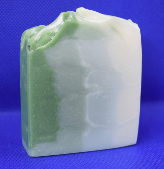 Snowy Pine Breeze - Pre-order (Ships after 11/18)